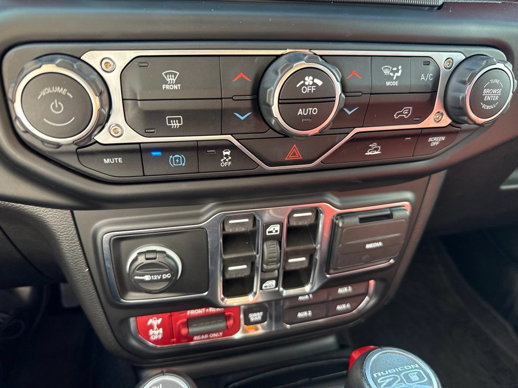 Used 2023 Jeep Wrangler Unlimited Rubicon 4xe AWD/4WD image 23