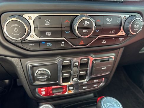 Used 2023 Jeep Wrangler Unlimited Rubicon 4xe AWD/4WD image 23