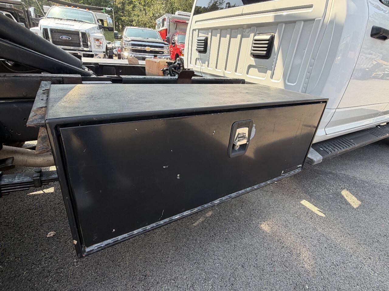 Used 2015 RAM 5500 Tradesman w/ Ambulance Prep Group RWD image 9