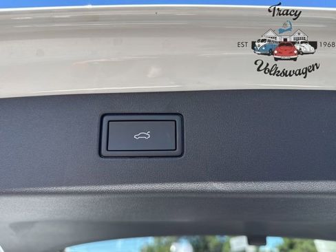 New 2025 Volkswagen Tiguan SE R-Line image 26