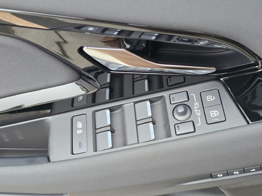 New 2026 Land Rover Range Rover Evoque S AWD/4WD image 27