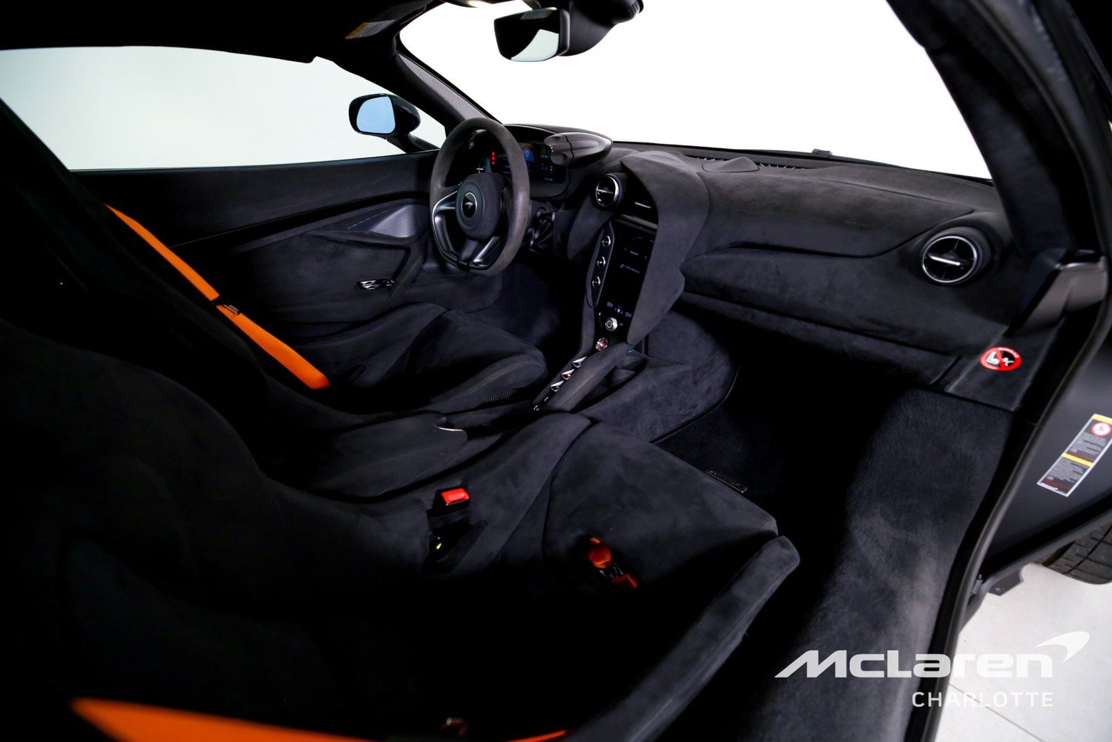 Used 2024 McLaren 750S RWD image 20