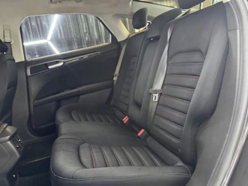 Used 2016 Ford Fusion SE w/ Equipment Group 201A image 40