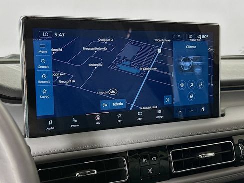 Used 2023 Lincoln Nautilus Reserve AWD/4WD image 18