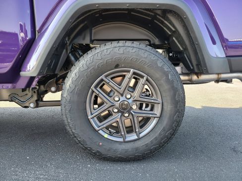 New 2026 Jeep Gladiator Sport AWD/4WD image 9