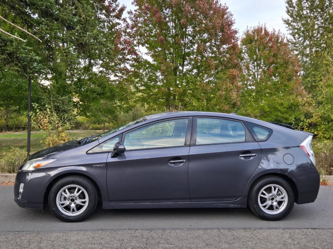 Used 2011 Toyota Prius Four w/ Navigation Pkg FWD image 4