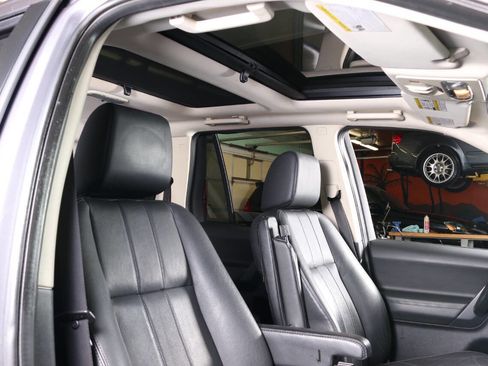 Used 2013 Land Rover LR2 HSE image 31