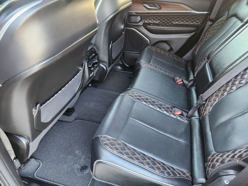 Used 2022 Jeep Grand Cherokee Summit image 33