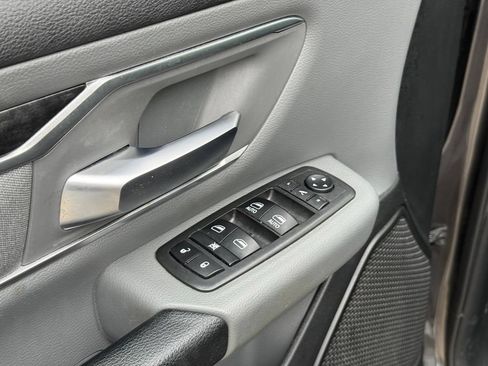 Used 2019 RAM 1500 Big Horn AWD/4WD image 13