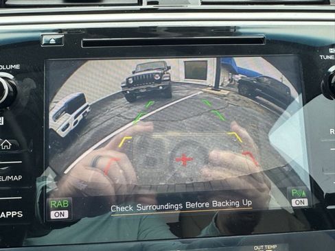 Used 2018 Subaru Outback 2.5i Limited image 9