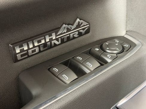 Certified 2025 Chevrolet Silverado 1500 High Country w/ Midnight Edition AWD/4WD image 31