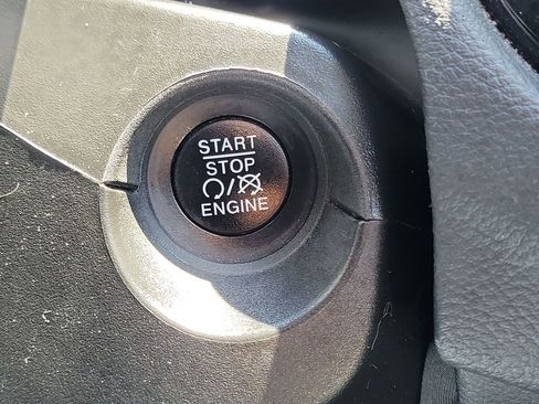 Used 2019 Jeep Compass Limited w/ Advanced Safety Group AWD/4WD image 17
