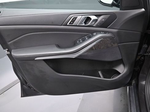 Used 2019 BMW X5 xDrive40i w/ Premium Package 2 image 11