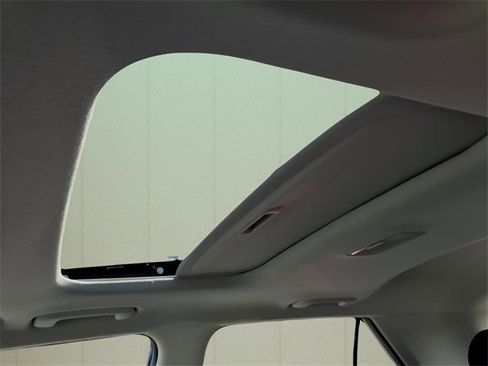 New 2025 Hyundai Venue SEL image 11