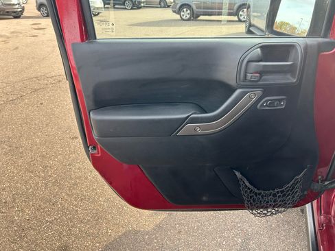 Used 2013 Jeep Wrangler Unlimited Sport image 15