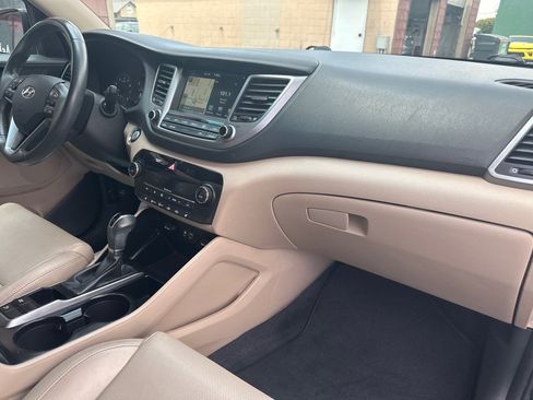 Used 2017 Hyundai Tucson SE Plus FWD image 9