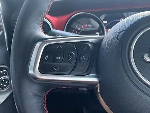 Used 2019 Jeep Wrangler Unlimited Rubicon w/ Cold Weather Group image 11