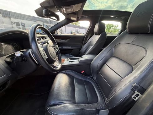 Used 2018 Jaguar XF S AWD/4WD image 19
