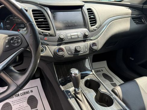 Used 2019 Chevrolet Impala Premier FWD image 18