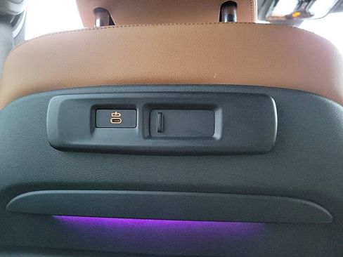 Used 2020 BMW X5 xDrive40i w/ Premium Package image 21