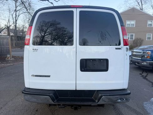 Used 2018 Chevrolet Express 2500 LT w/ LT Preferred Equipment Group image 5