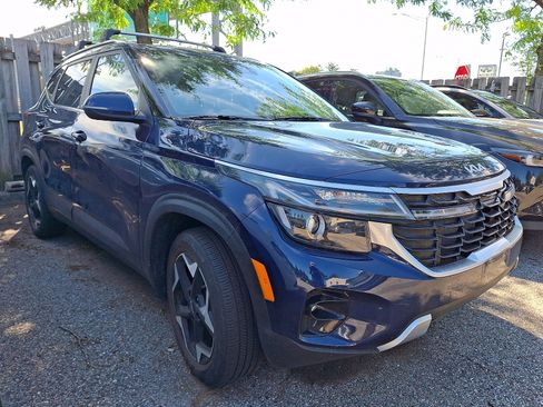 Used 2024 Kia Seltos EX AWD/4WD image 1