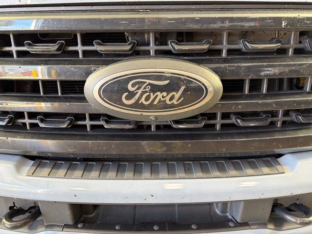 Used 2024 Ford F350 Lariat w/ Black Appearance Package AWD/4WD image 4