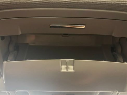 Used 2019 GMC Yukon XL SLT w/ Graphite Performance Edition RWD image 38