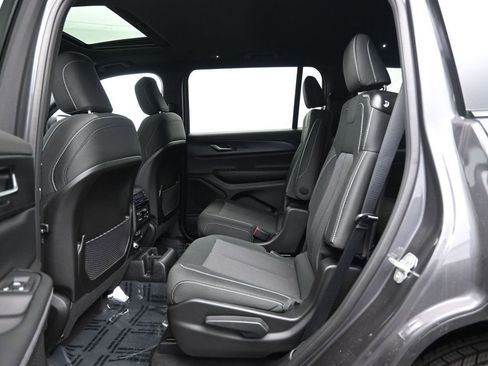 New 2026 Jeep Grand Cherokee L Laredo image 29