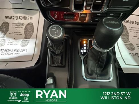 New 2026 Jeep Gladiator Mojave w/ Technology Group AWD/4WD image 35