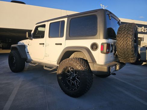 Used 2020 Jeep Wrangler Unlimited Sport image 3