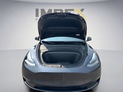 Used 2024 Tesla Model Y Long Range AWD/4WD image 30