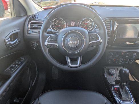 Used 2019 Jeep Compass Altitude image 17