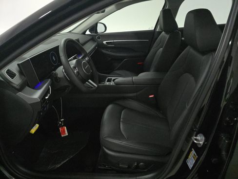 Used 2025 Hyundai Sonata Limited image 12