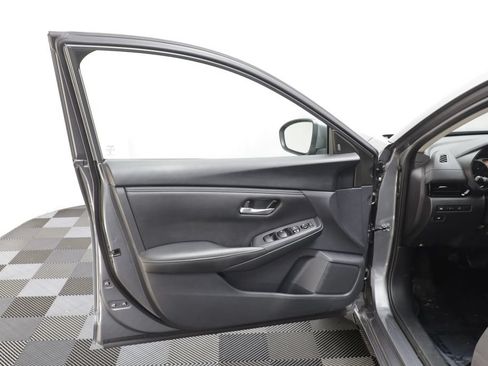 Used 2023 Nissan Sentra SV FWD image 5
