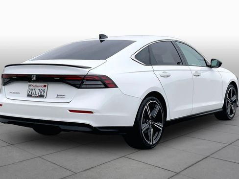 Used 2025 Honda Accord Sport image 12