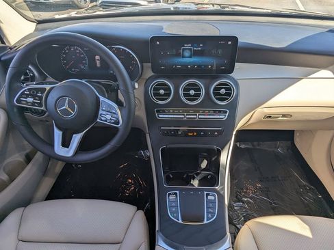 Certified 2022 Mercedes-Benz GLC 300 image 2