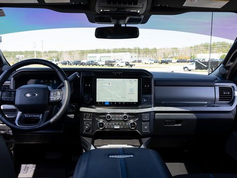 Used 2025 Ford F250 Platinum AWD/4WD image 40
