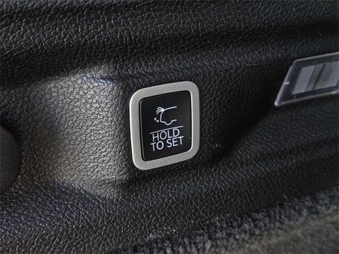 Used 2021 Jeep Grand Cherokee L Overland image 14