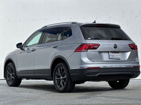 Used 2022 Volkswagen Tiguan SE image 6