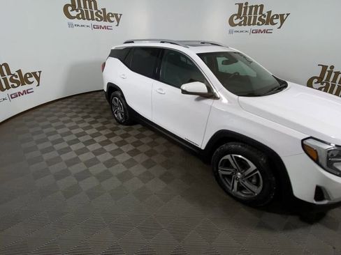 Used 2021 GMC Terrain SLT w/ Infotainment Package II image 2