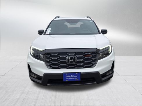 Used 2022 Honda Passport TrailSport image 2