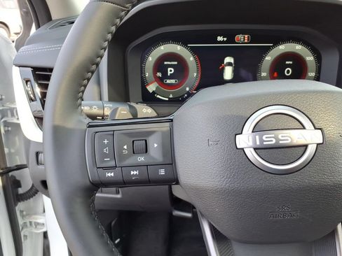 Used 2026 Nissan Rogue Platinum w/ Platinum Premium Package AWD/4WD image 10