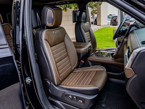 Used 2025 GMC Yukon Denali Ultimate image 31