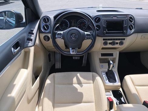 Used 2016 Volkswagen Tiguan R-Line image 16