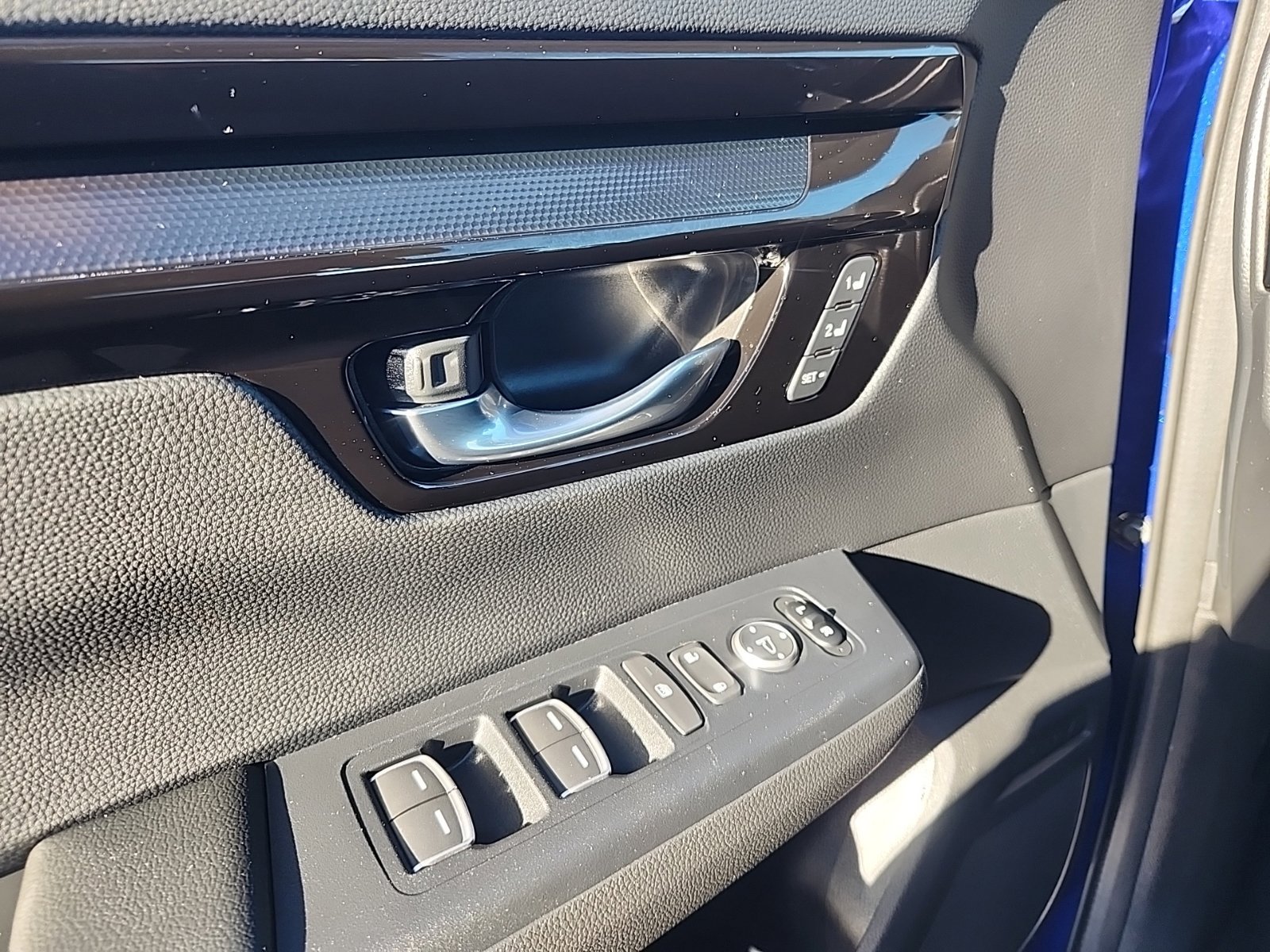 Used 2025 Honda CR-V Sport Touring image 30