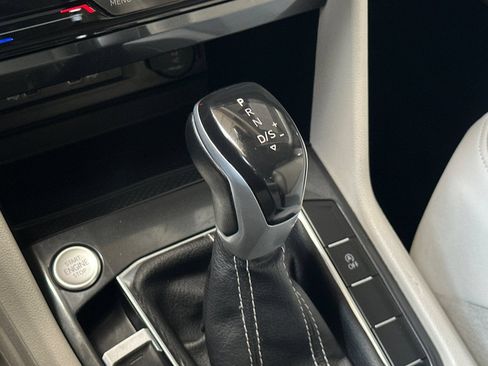 Used 2023 Volkswagen Tiguan SE FWD image 22