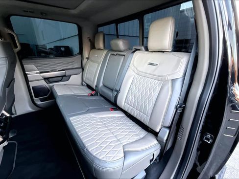 Used 2025 Ford F250 Platinum w/ Platinum Plus Package image 20