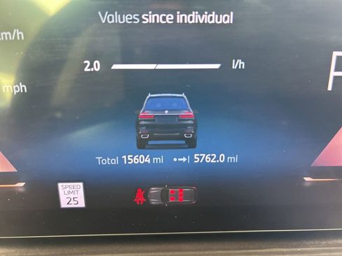 Used 2025 BMW X7 xDrive40i image 75