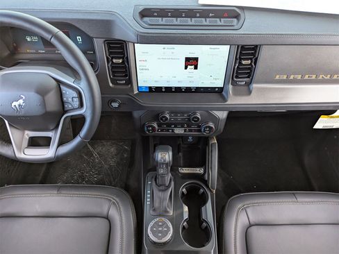 New 2025 Ford Bronco Badlands image 44
